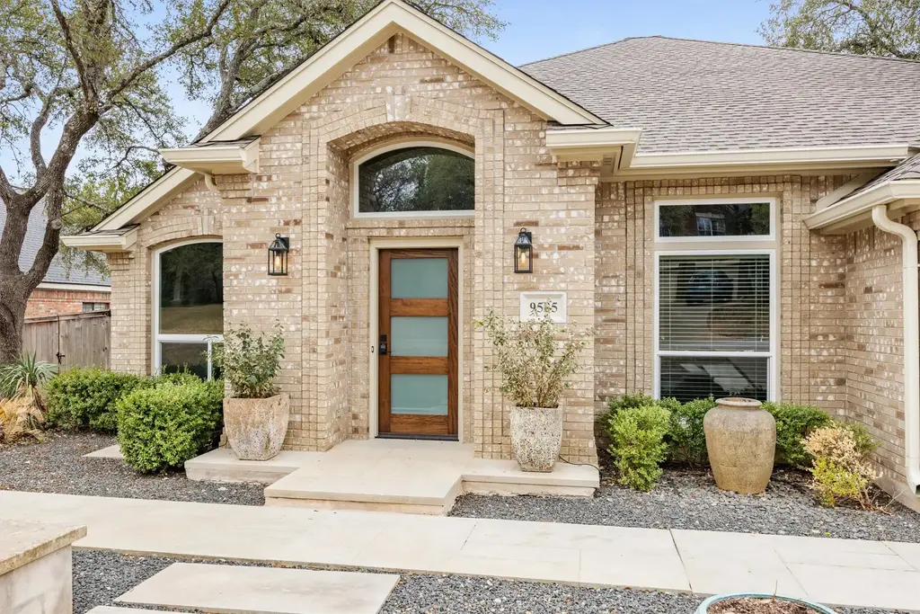 9505 Scenic Bluff Dr, Austin