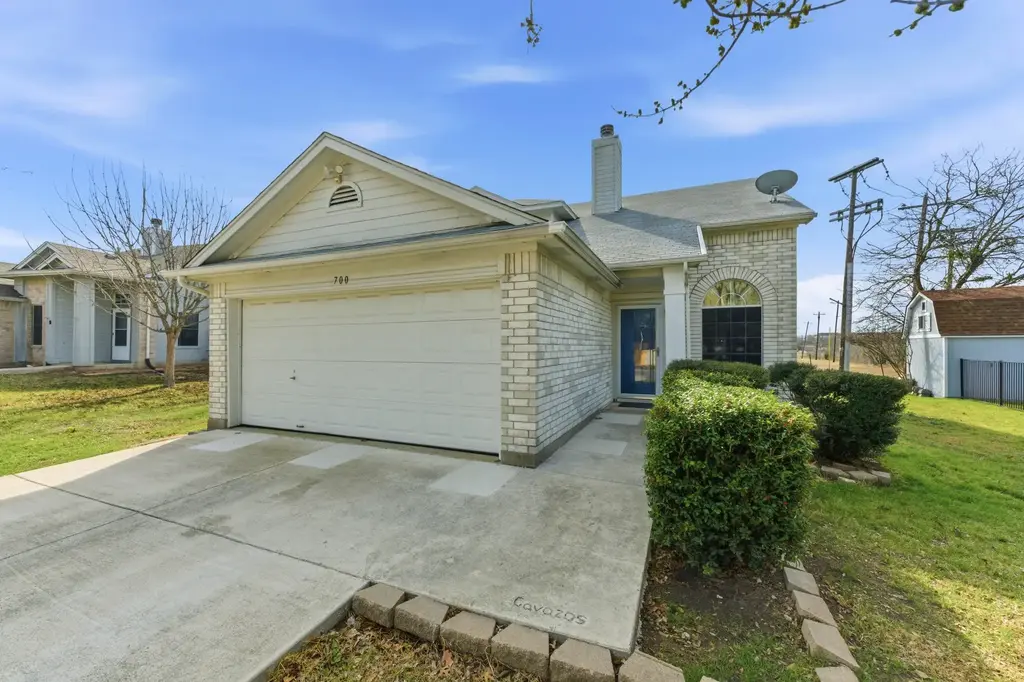 700 Faircrest Dr, Buda
