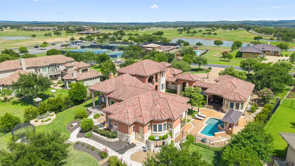 25616 Kahala Sunset Ct, Spicewood