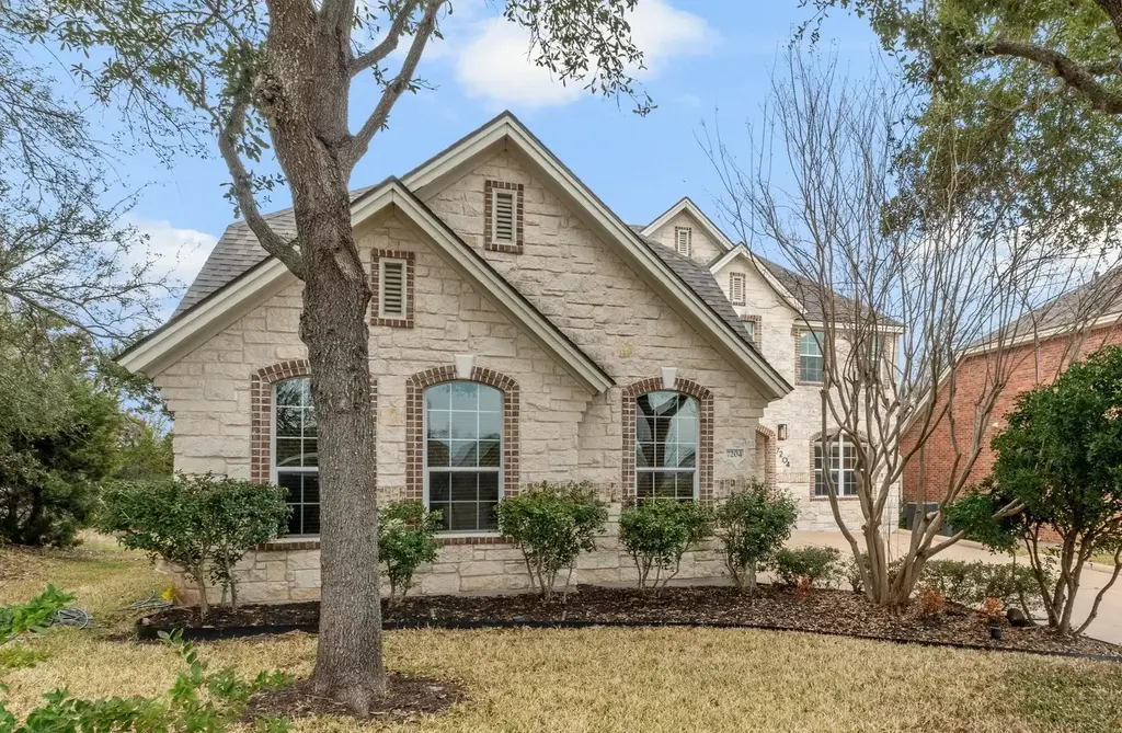 7204 Covered Bridge Dr, Austin