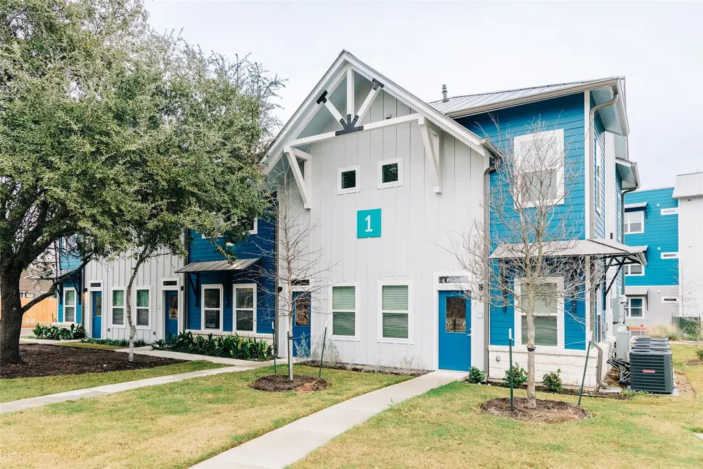 7051 Meadow Lake Blvd 3103, Austin