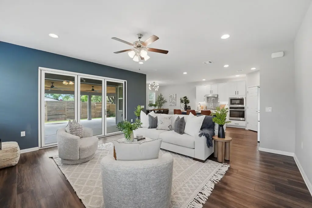 928 Falkland Trce, Austin