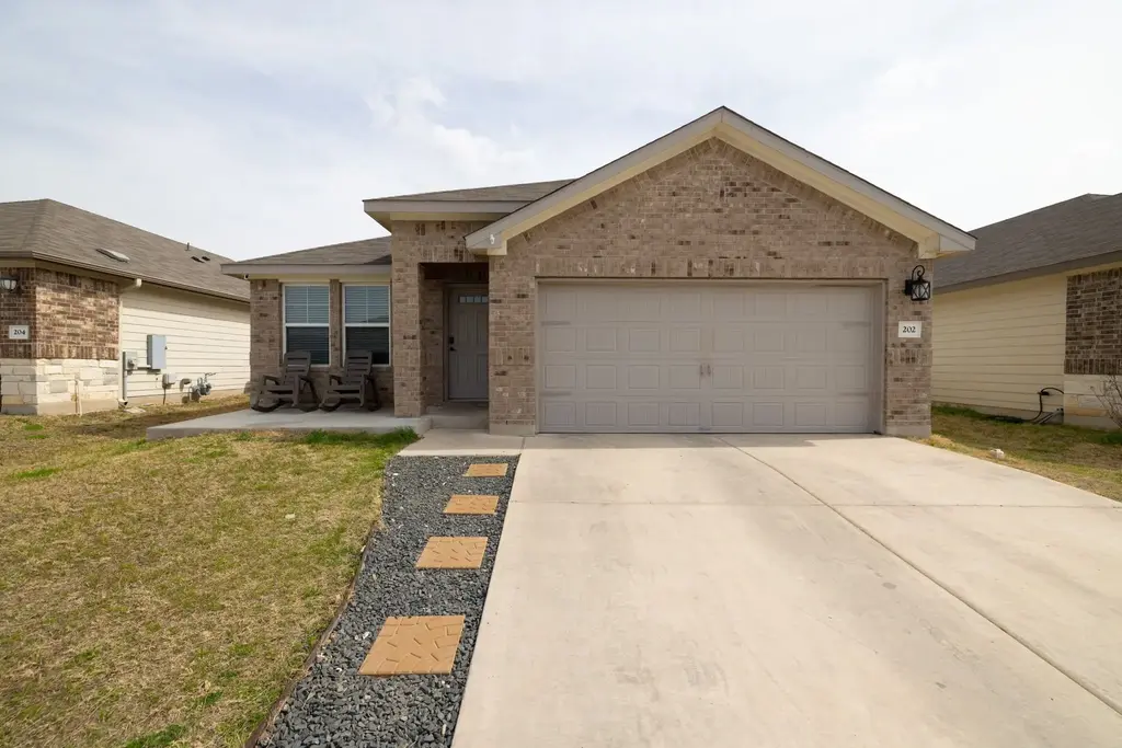 202 Low Bramble Dr, Hutto