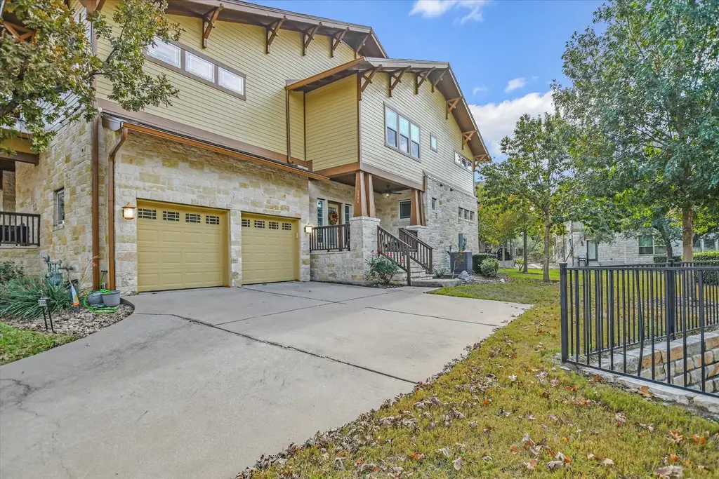 2930 Grand Oaks Loop 2004, Cedar Park