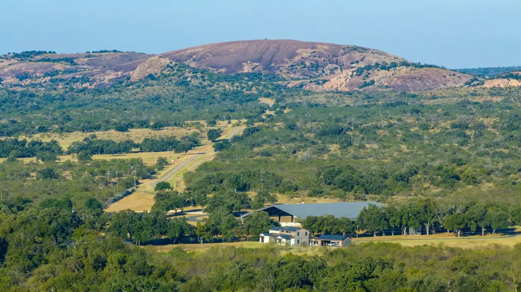 5862 Ranch Road 965, Llano