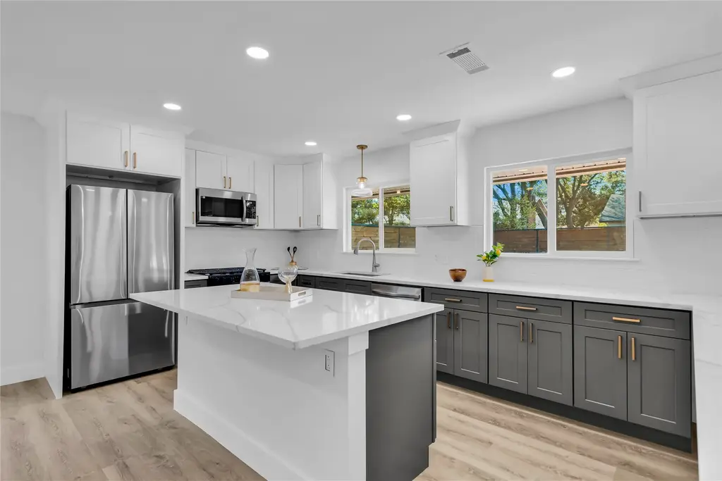 11602 Big Trl, Austin