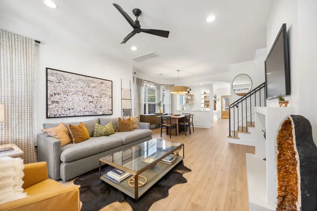 2510 Thornton Rd, Austin