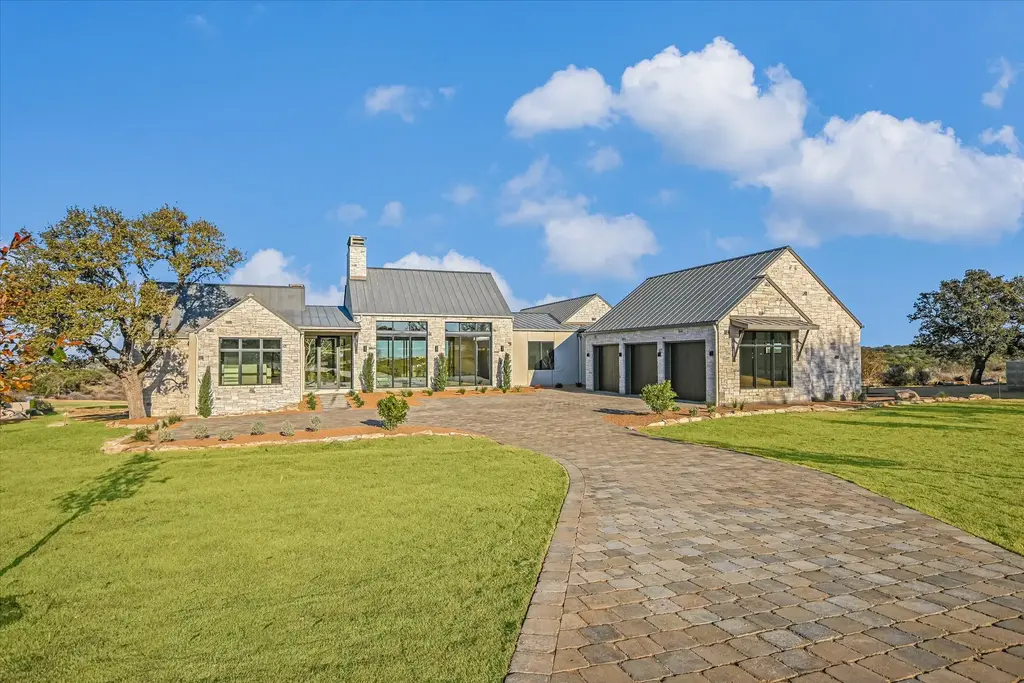 136 Nightshade, Horseshoe Bay