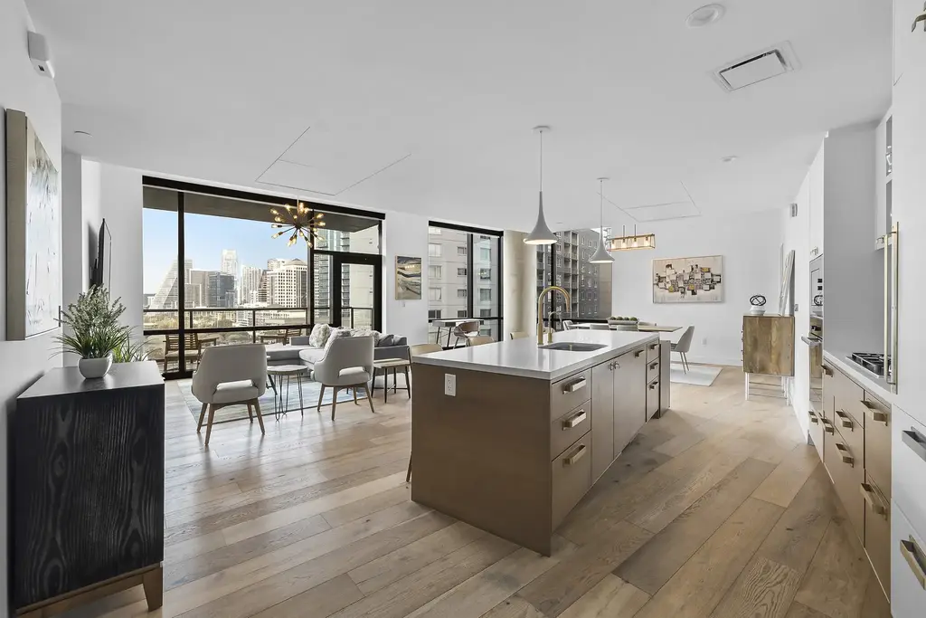 70 Rainey St 1308, Austin