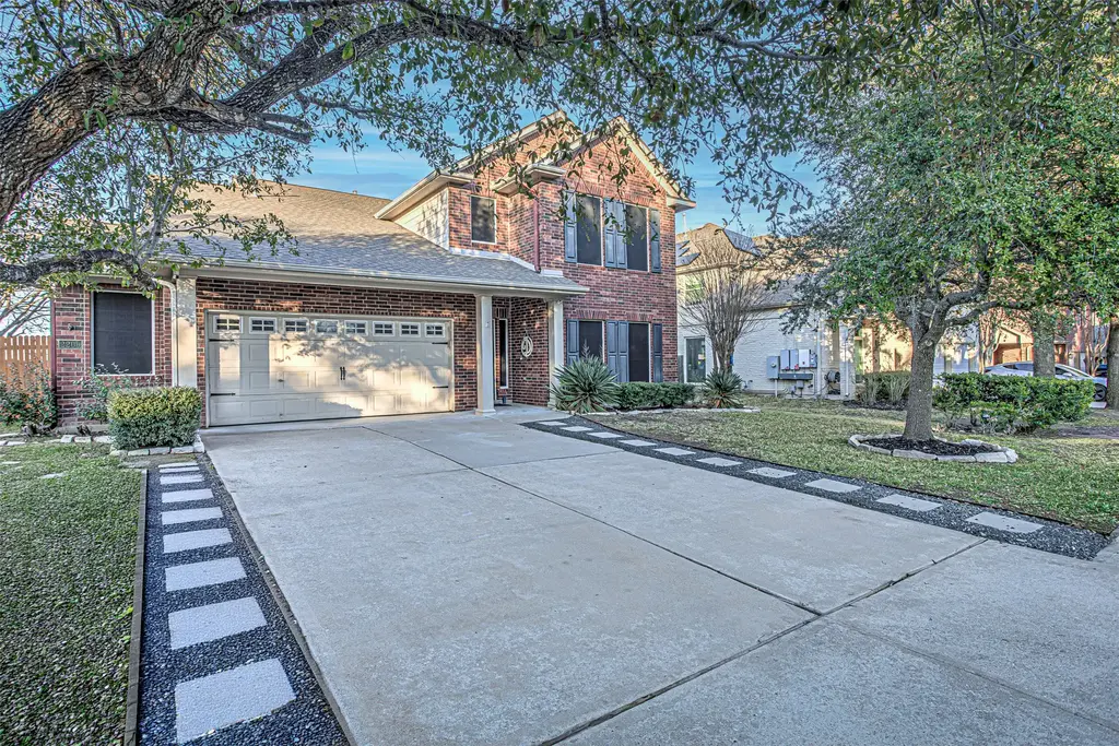 2200 Hayfield Sq, Pflugerville