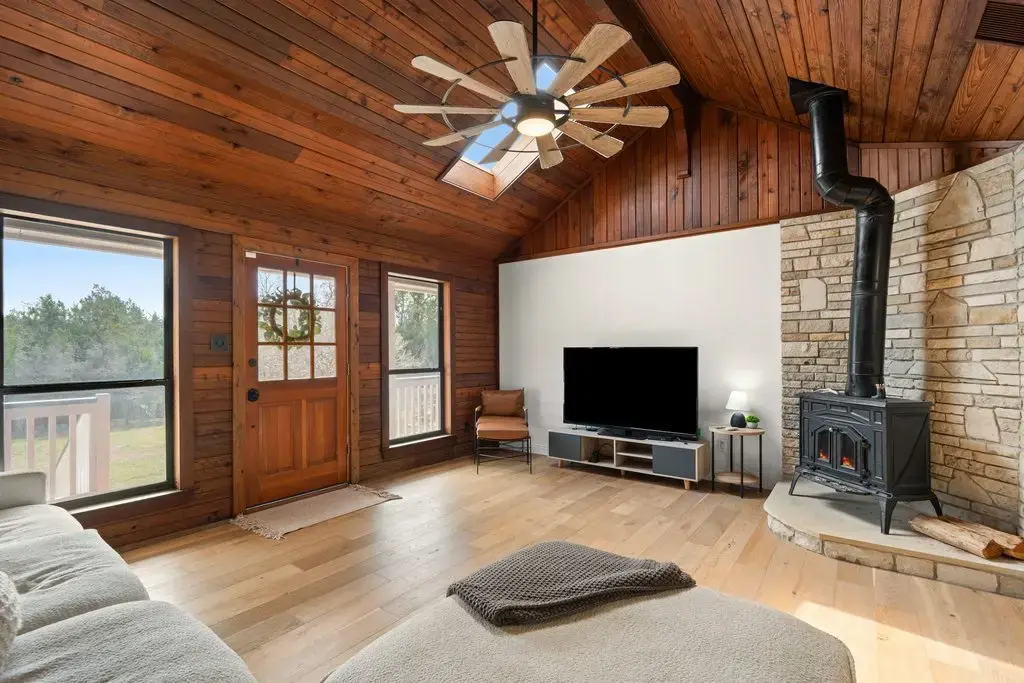 201 Raincloud, Wimberley