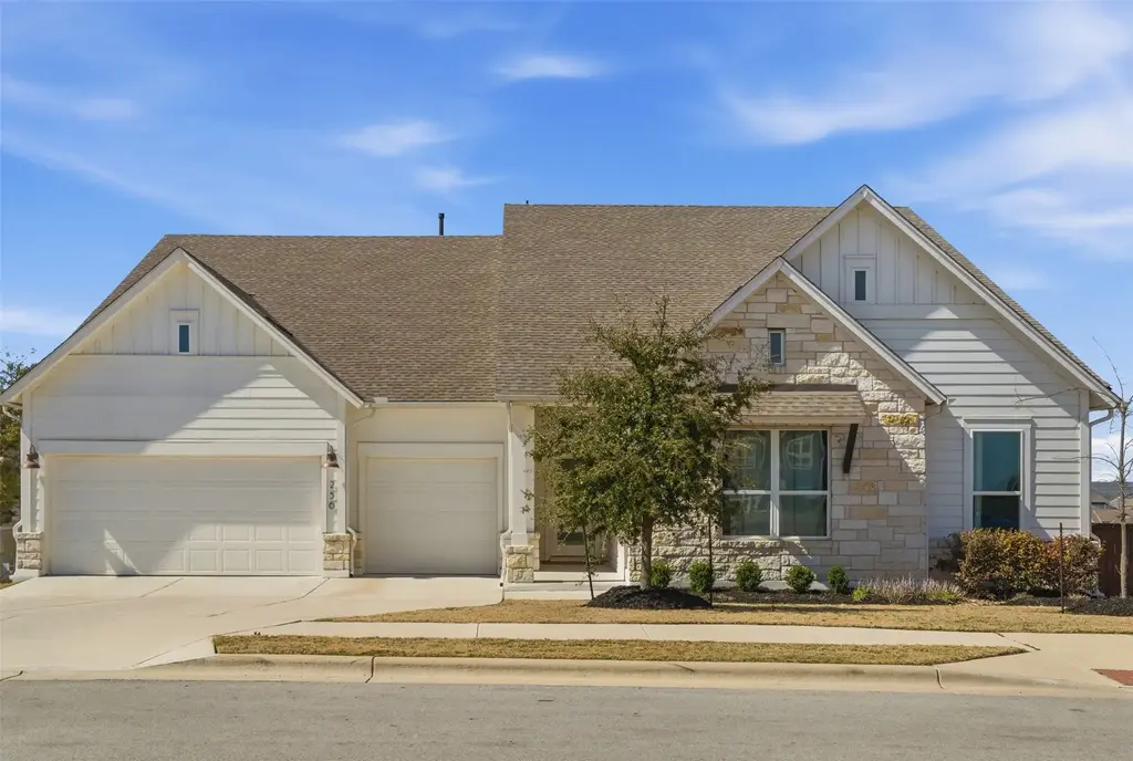 256 Smoke Tree Cir, Dripping Springs