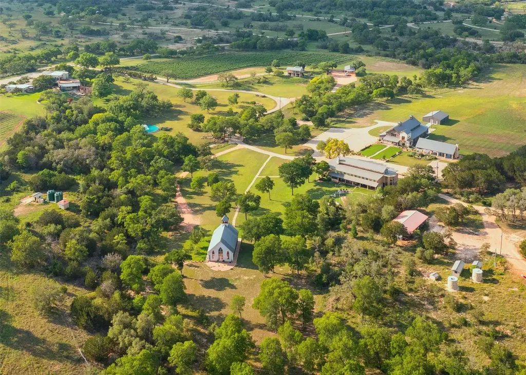 1827 Pfiester Rd, Fredericksburg