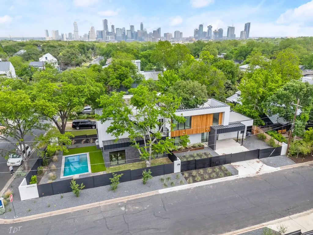 2215 S 3rd St, Austin