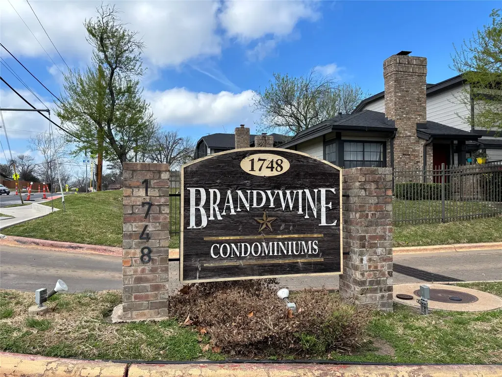 1748 Ohlen Rd 9, Austin