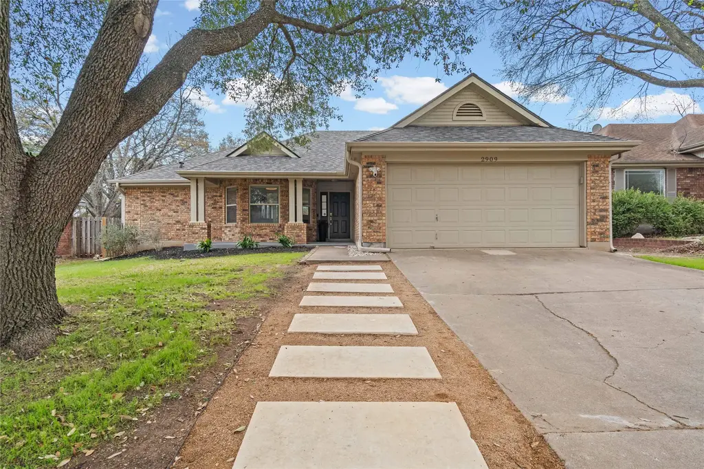 2909 Six Gun Trl, Austin