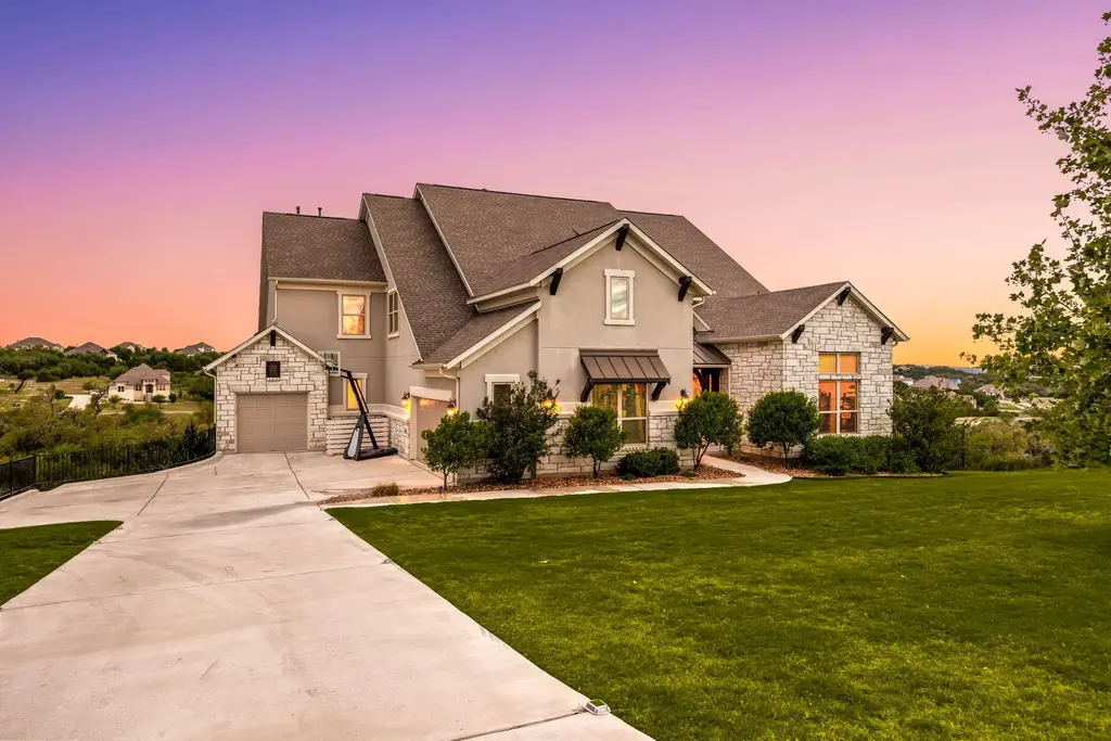 875 Spectacular Bid Dr, Austin