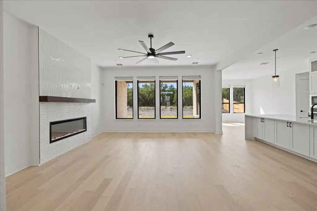19117 Hopper Ln, Austin