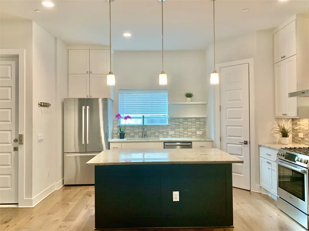 4012 Manifest Ln 167, Austin