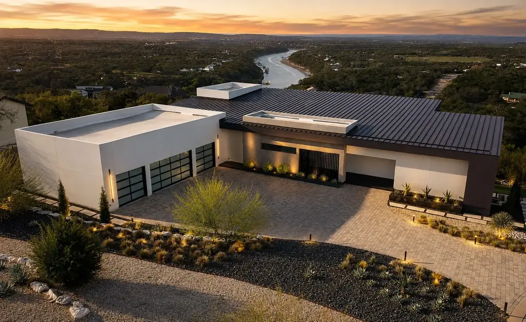 1702 Moonlight Trce, Spicewood