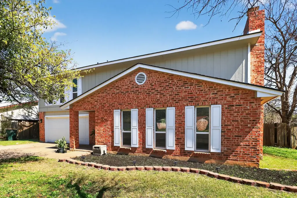 12329 Deerbrook Trl, Austin