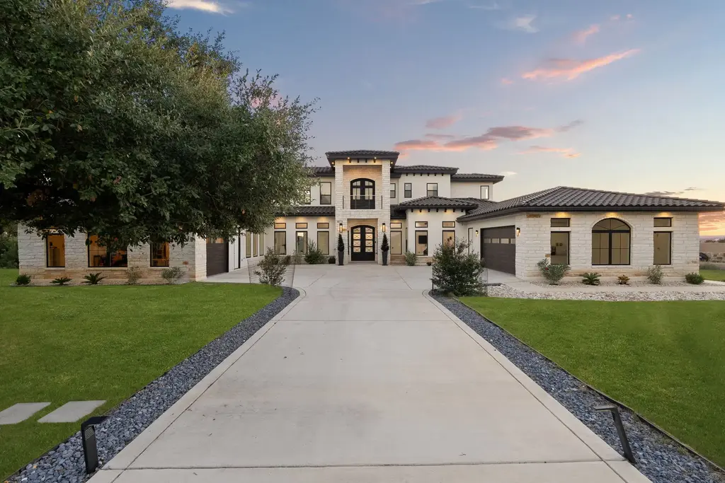1178 Mystic Pkwy, Spring Branch
