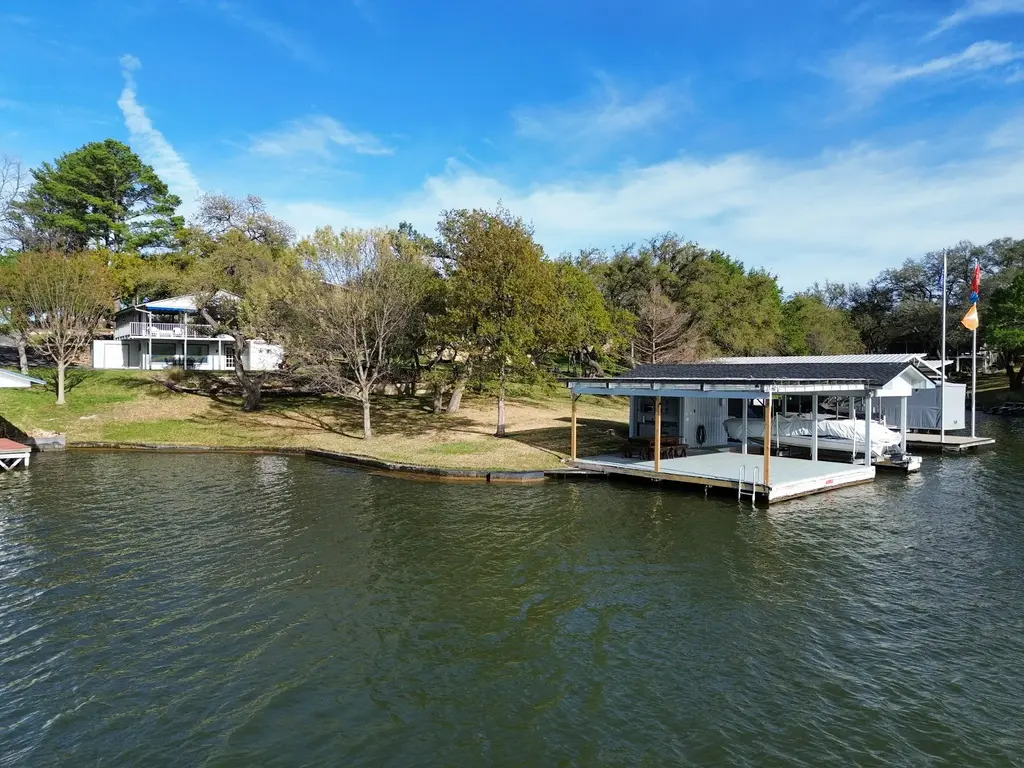 3600 Packsaddle Dr, Horseshoe Bay