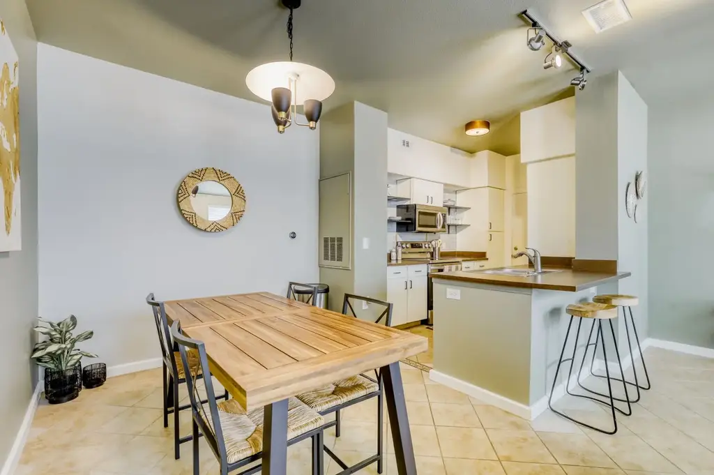 1201 Grove Blvd 502, Austin