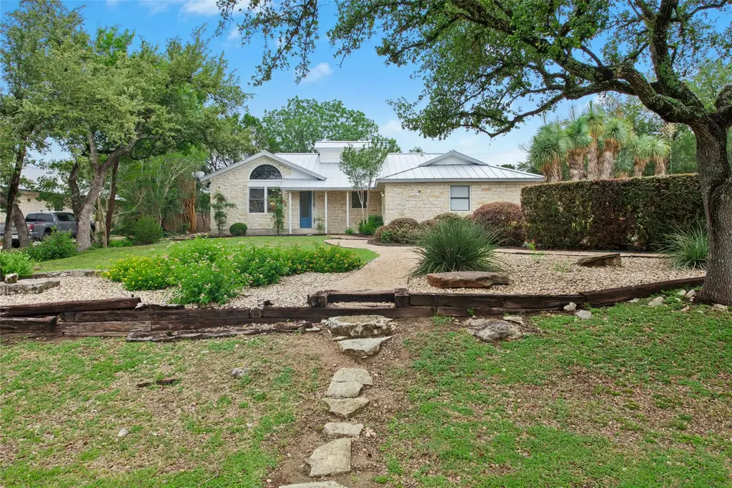 140 Donna Dr, Wimberley