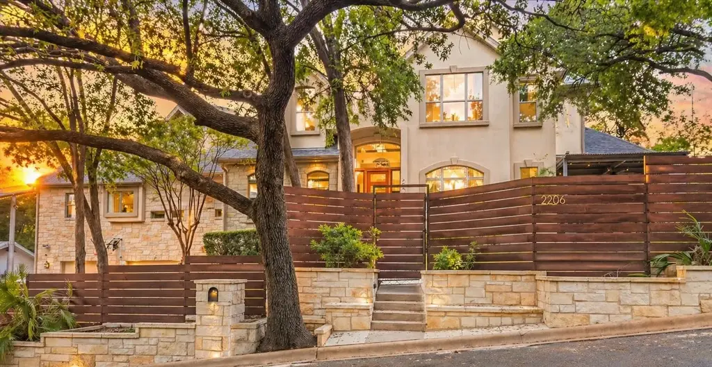 2206 W 11th St, Austin