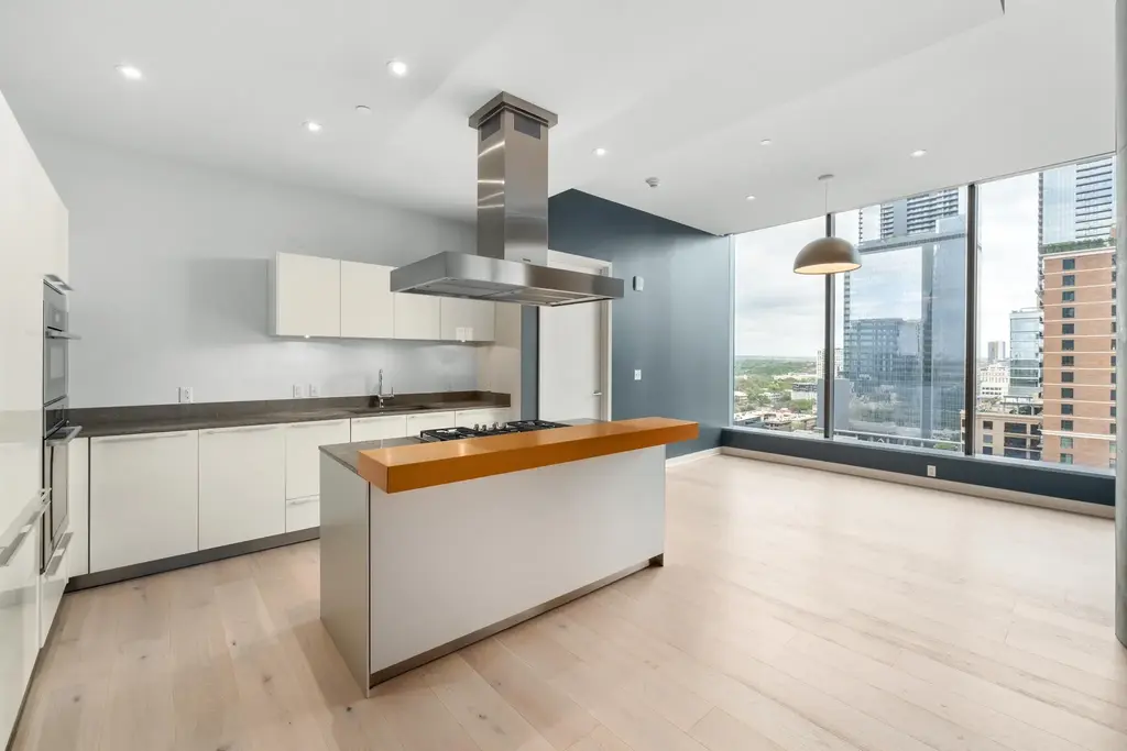 210 Lavaca St 1810, Austin