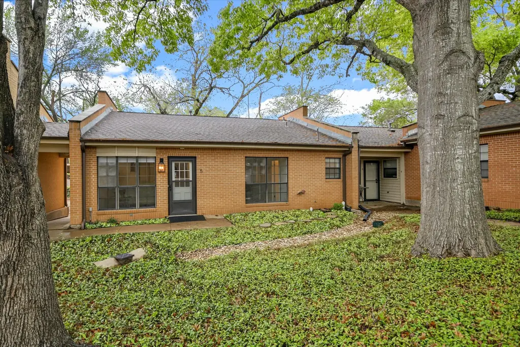 2301 Lawnmont Ave 5, Austin