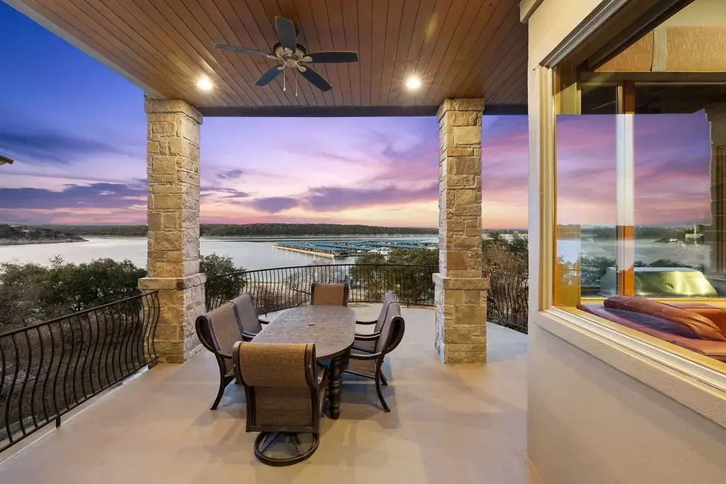 1310 Hurst Holw, Austin
