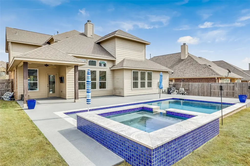 18208 Copper Grassland Way, Pflugerville