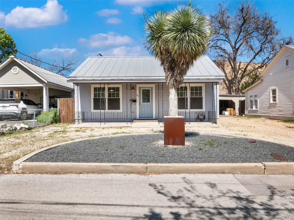 164 Ferguson St, New Braunfels