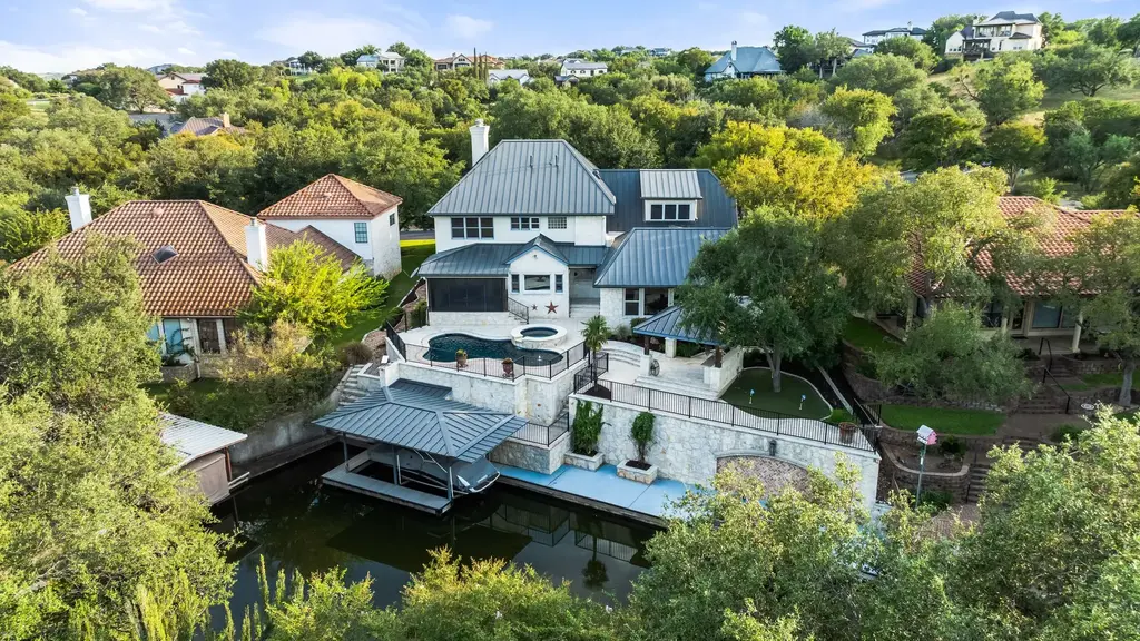 3605 Douglas Dr, Horseshoe Bay