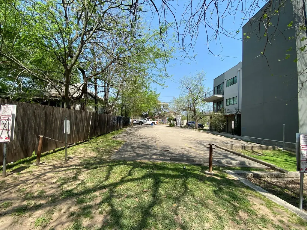 1613 E 7th St, Austin