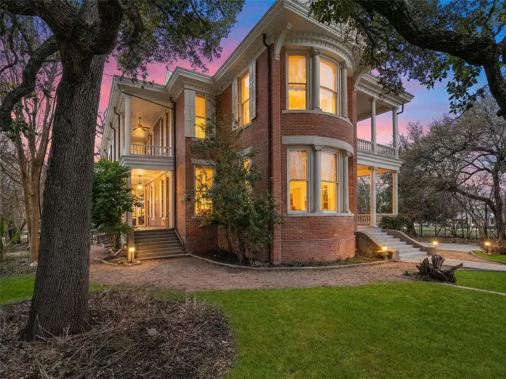 372 Magazine Ave, New Braunfels