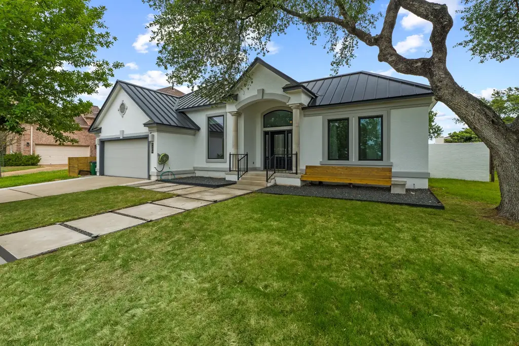 9309 Bluegrass Dr, Austin