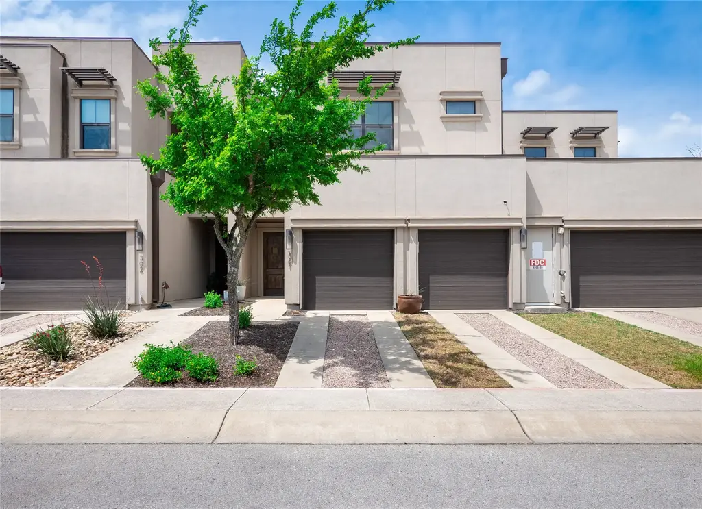 8200 Southwest Parkway 321, Austin