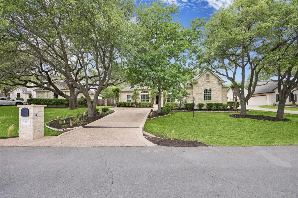 110 Copperleaf Rd, Lakeway