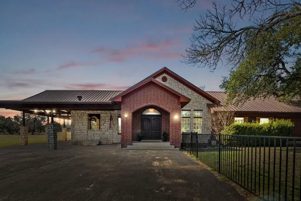 2795 W Highway 290, Dripping Springs