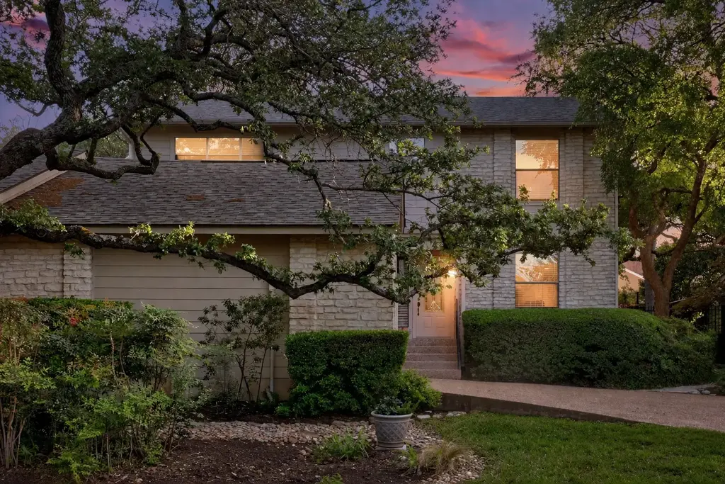 9518 Topridge Dr 13, Austin