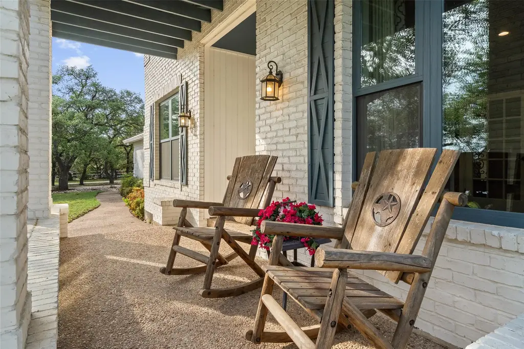 606 Winchester Dr, Dripping Springs