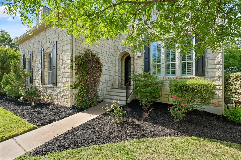115 Burgess Ln, Austin