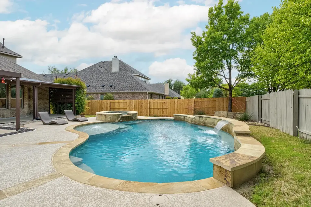 2516 Rusty Spur, Leander