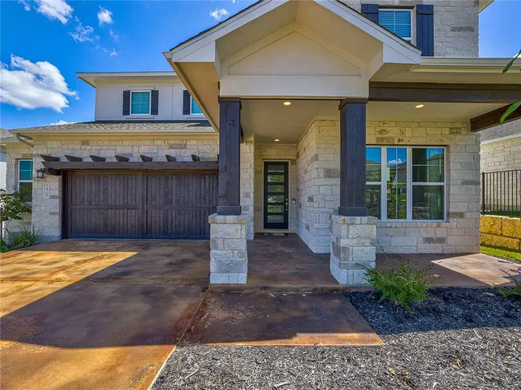 425 Sitlington Lane Ln, Spicewood