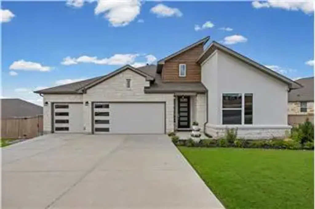 166 Salado Creek Trl, Bastrop