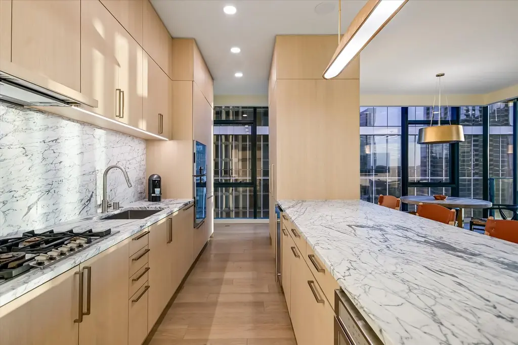 202 Nueces St 1501, Austin