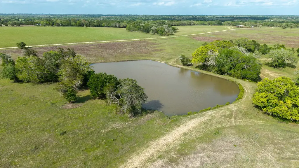 2745 Holub Rd, Schulenburg